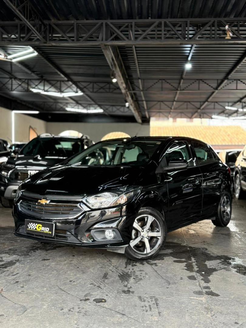 CHEVROLET Onix Hatch - Foto