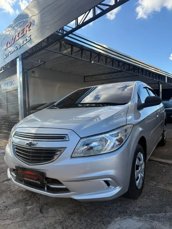 CHEVROLET Onix Hatch