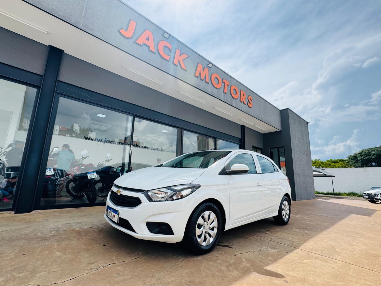 CHEVROLET Onix Hatch - Foto