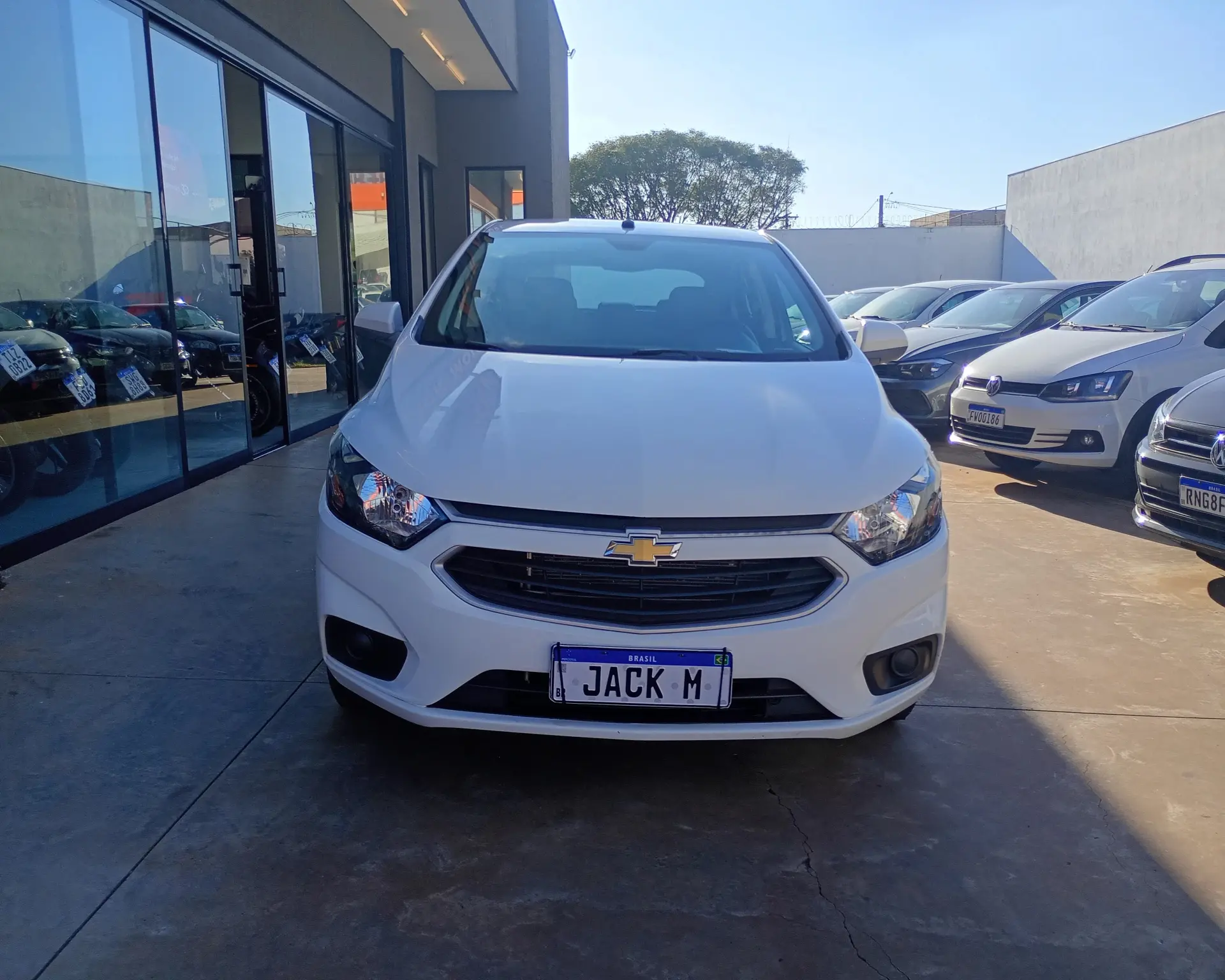 CHEVROLET Onix Hatch - Foto