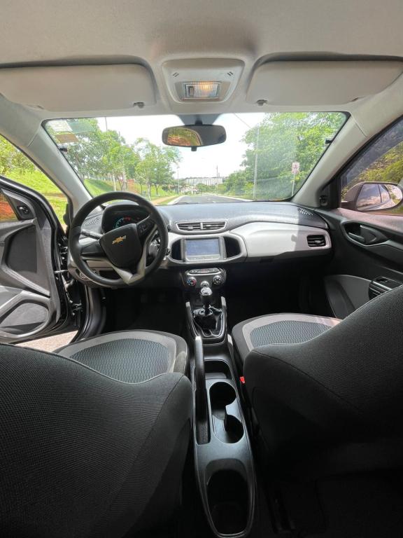 CHEVROLET Onix Hatch - Foto