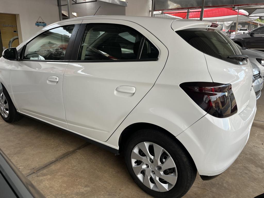 CHEVROLET Onix Hatch