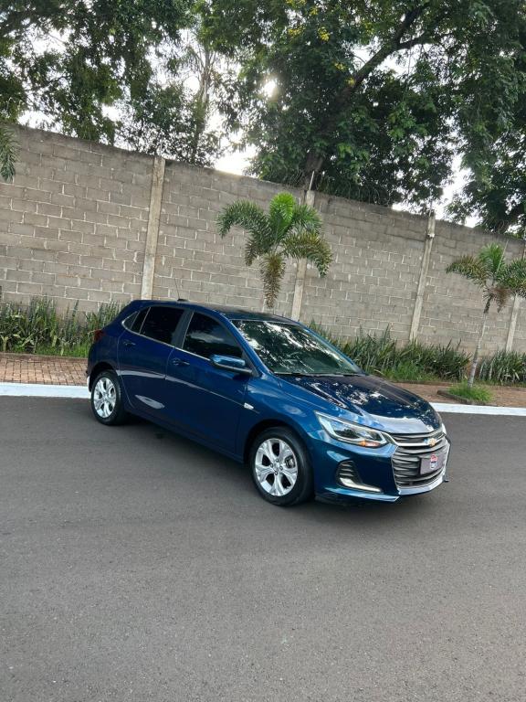 CHEVROLET Onix Hatch - Foto