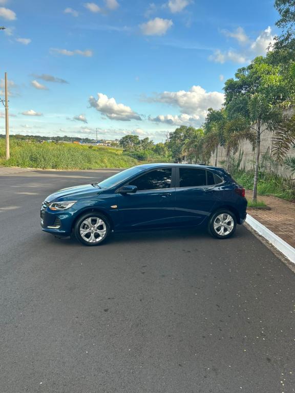 CHEVROLET Onix Hatch - Foto