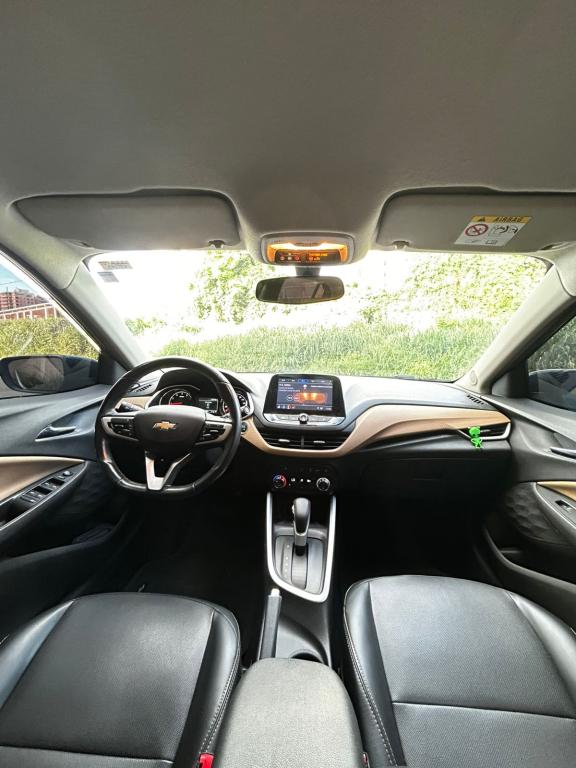 CHEVROLET Onix Hatch - Foto