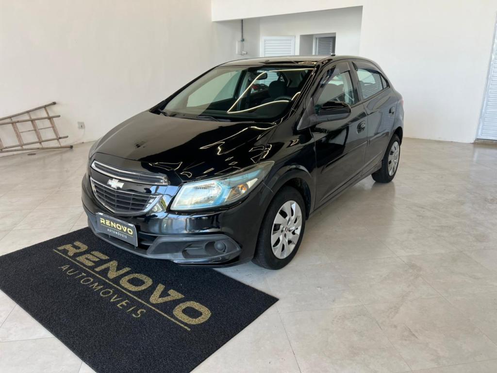 CHEVROLET Onix Hatch - Foto