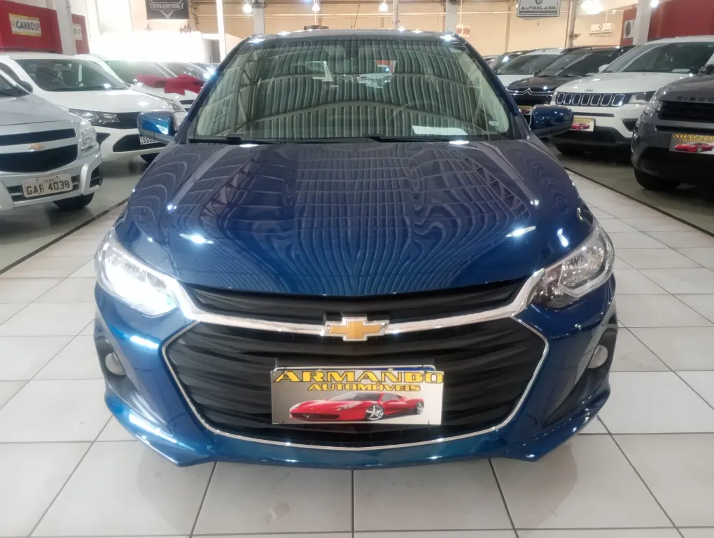 CHEVROLET Onix Hatch - Foto