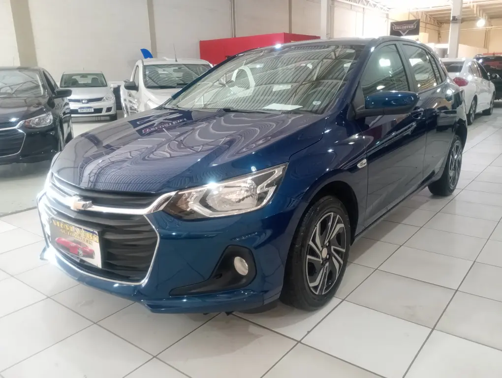 CHEVROLET Onix Hatch - Foto