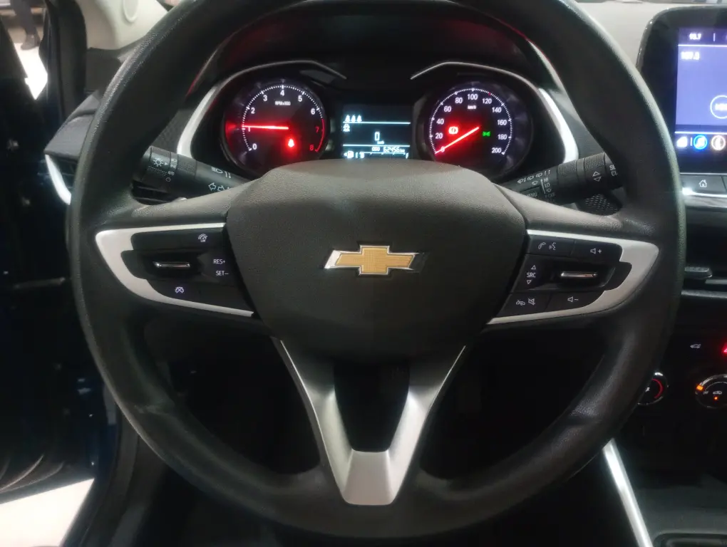 CHEVROLET Onix Hatch - Foto