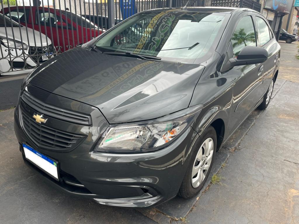 CHEVROLET Onix Hatch - Foto