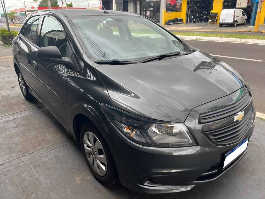 CHEVROLET Onix Hatch - Foto