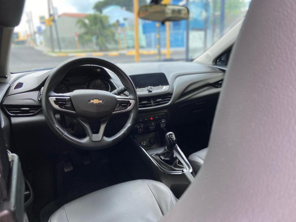 CHEVROLET Onix Hatch - Foto