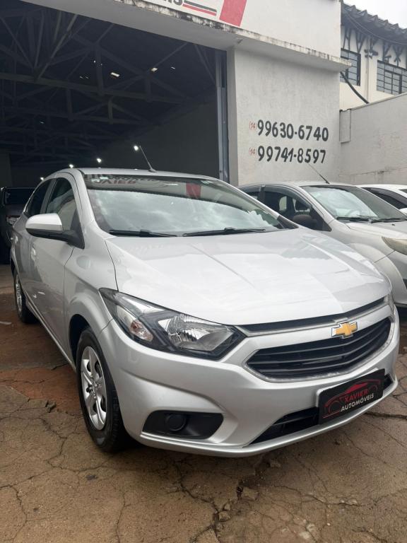 CHEVROLET Onix Hatch - Foto