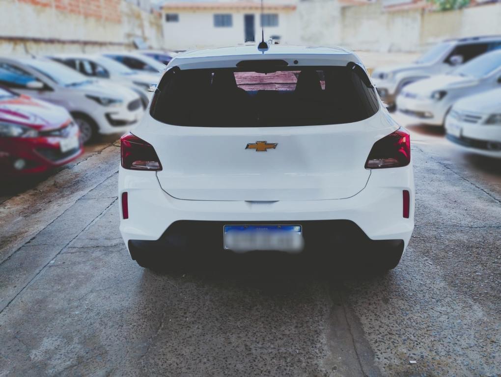 CHEVROLET Onix Hatch - Foto