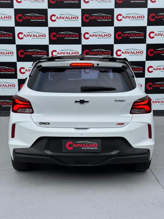 CHEVROLET Onix Hatch - Foto