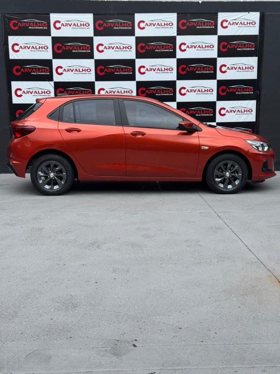 CHEVROLET Onix Hatch - Foto