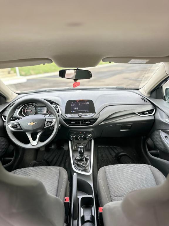 CHEVROLET Onix Hatch - Foto