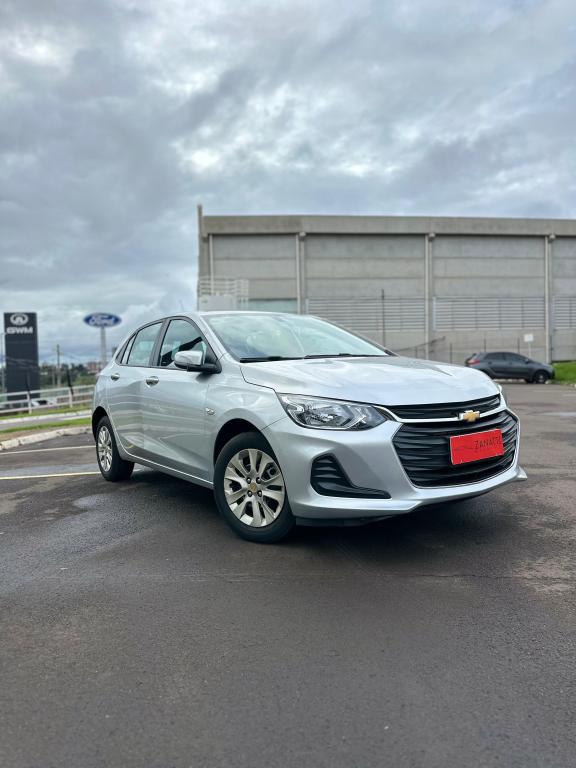 CHEVROLET Onix Hatch - Foto