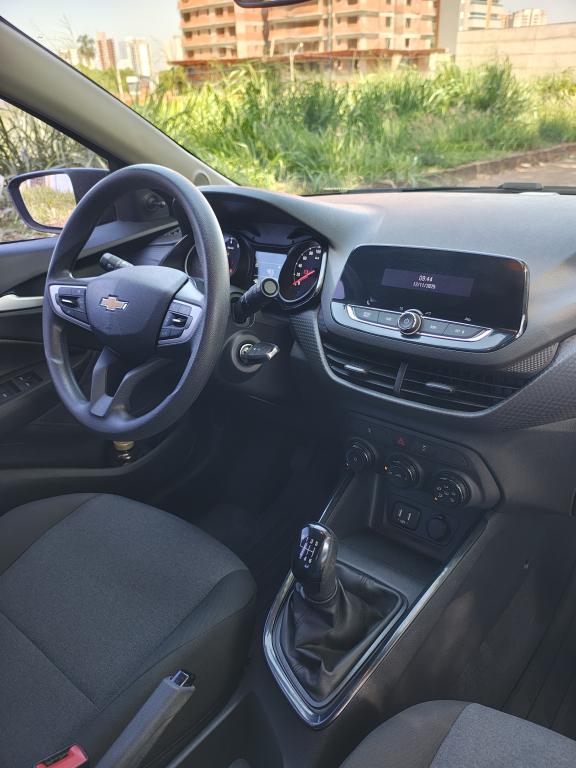 CHEVROLET Onix Hatch - Foto