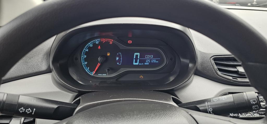 CHEVROLET Onix Hatch - Foto