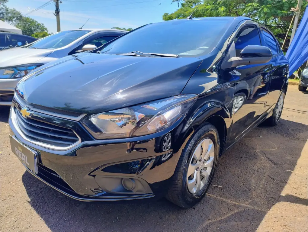 CHEVROLET Onix Hatch - Foto