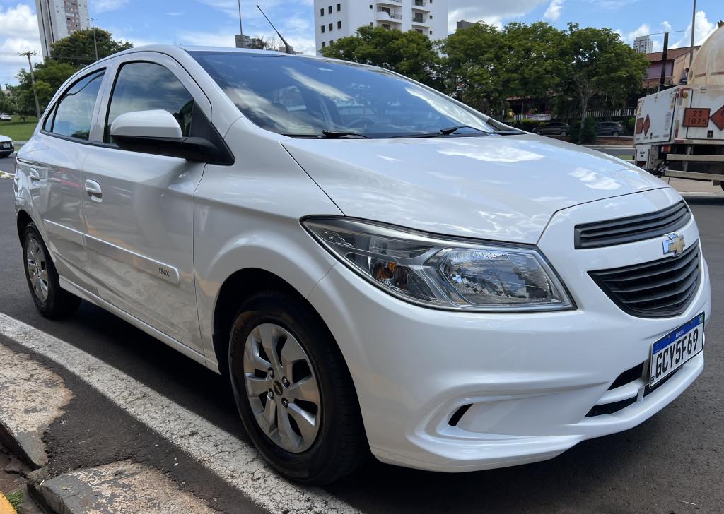 CHEVROLET Onix Hatch