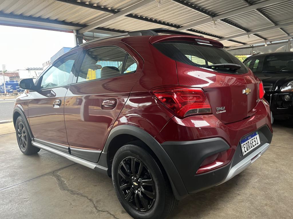 CHEVROLET Onix Hatch