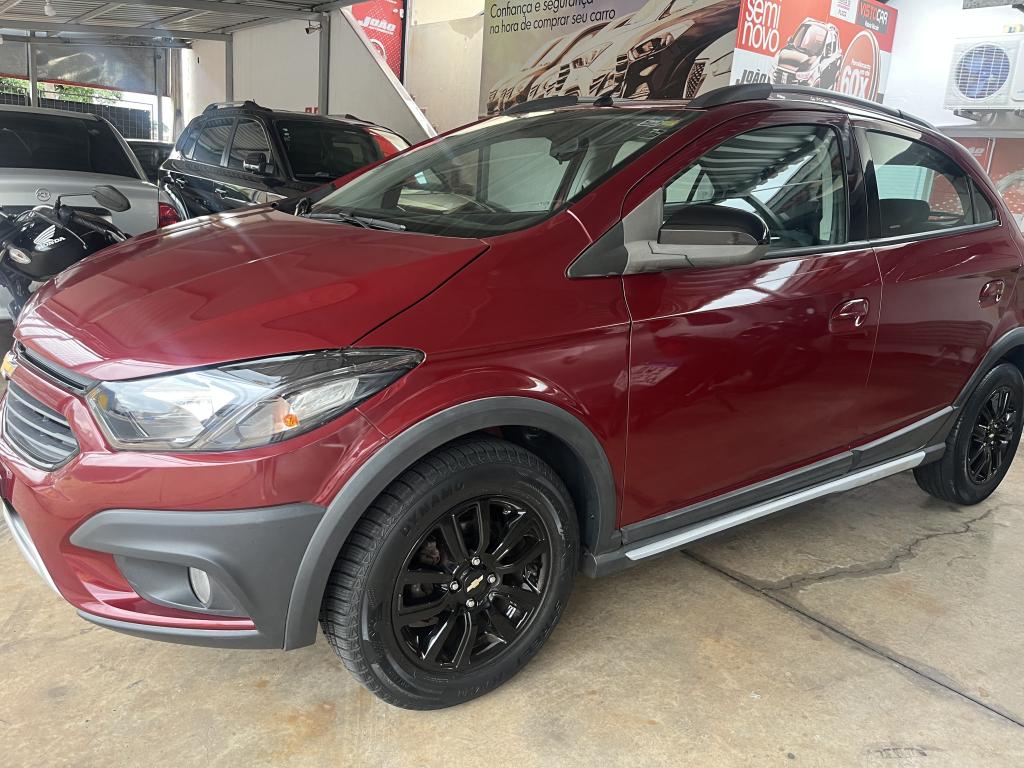 CHEVROLET Onix Hatch - Foto