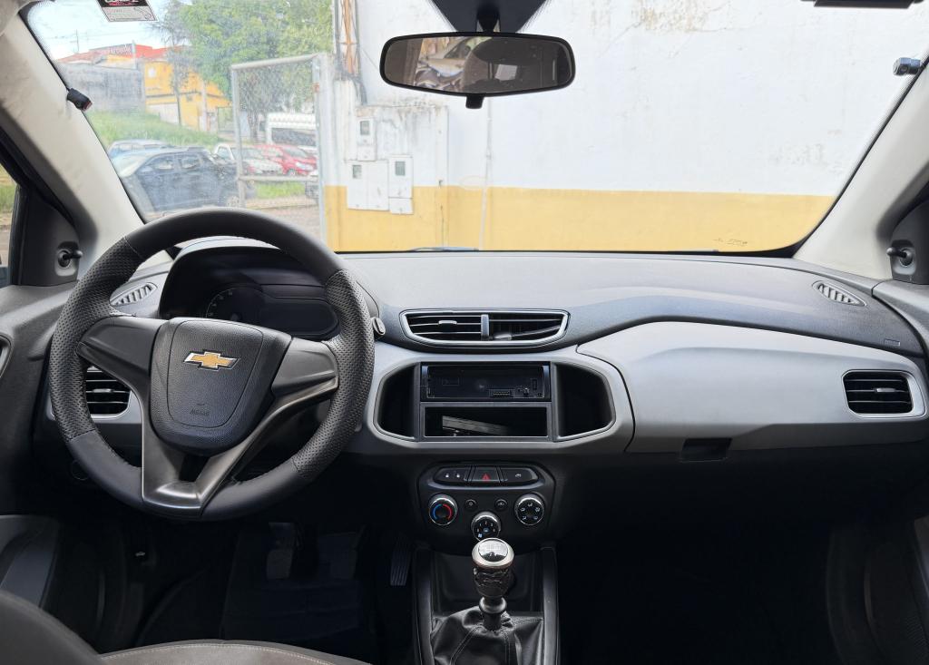 CHEVROLET Onix Hatch - Foto