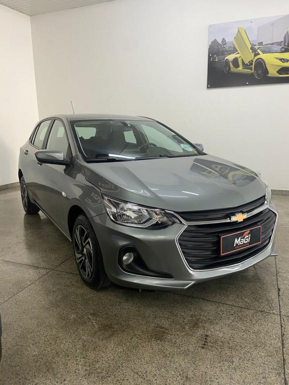 CHEVROLET Onix Hatch - Foto