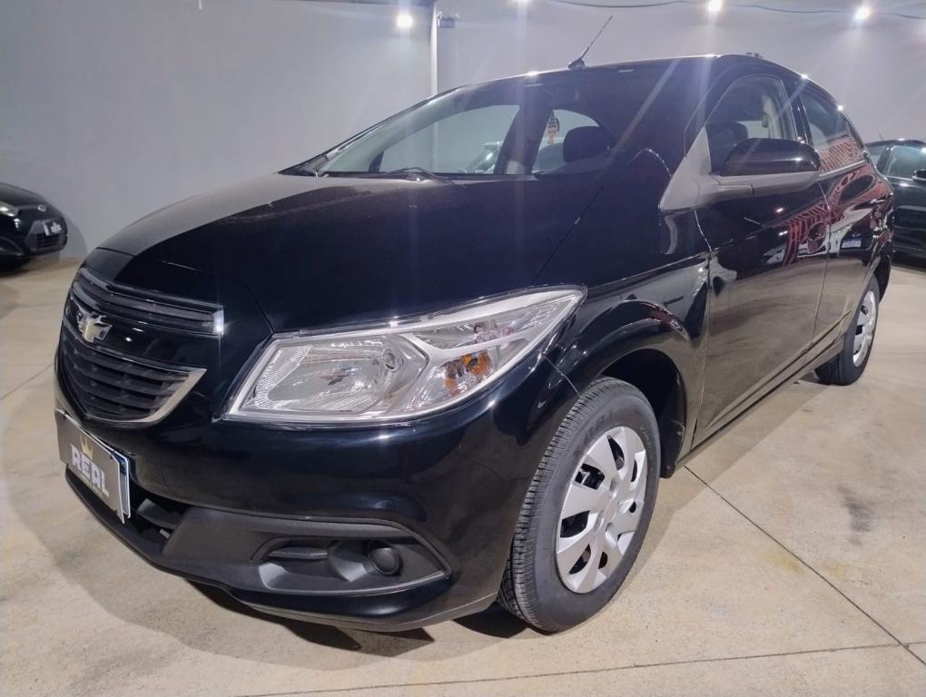 CHEVROLET Onix Hatch - Foto