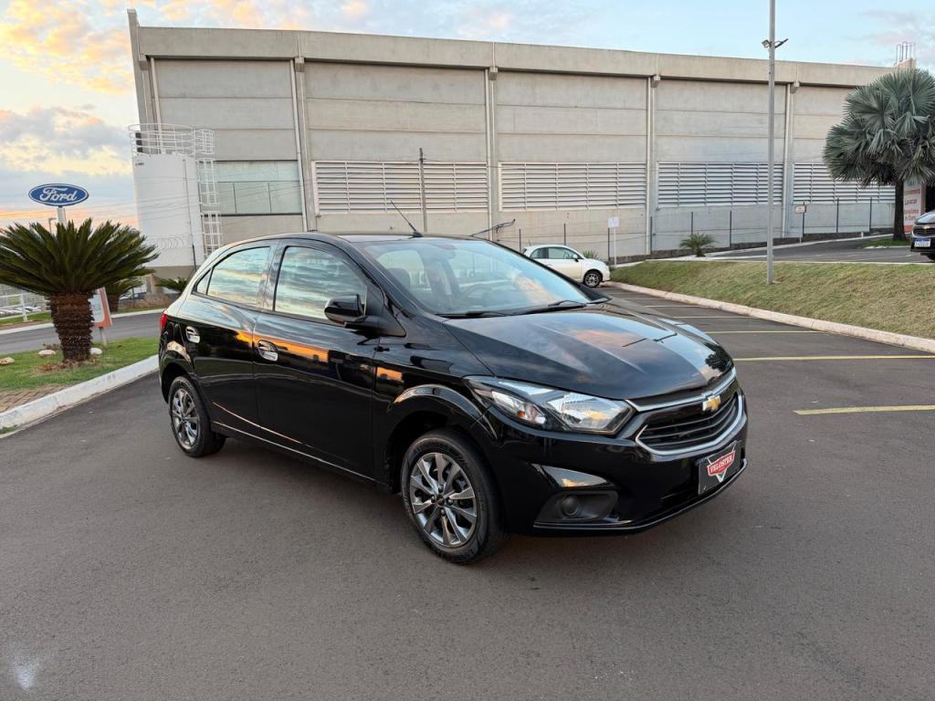 CHEVROLET Onix Hatch