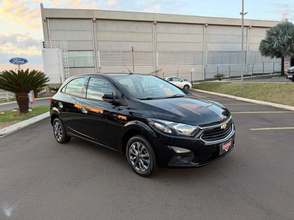 CHEVROLET Onix Hatch