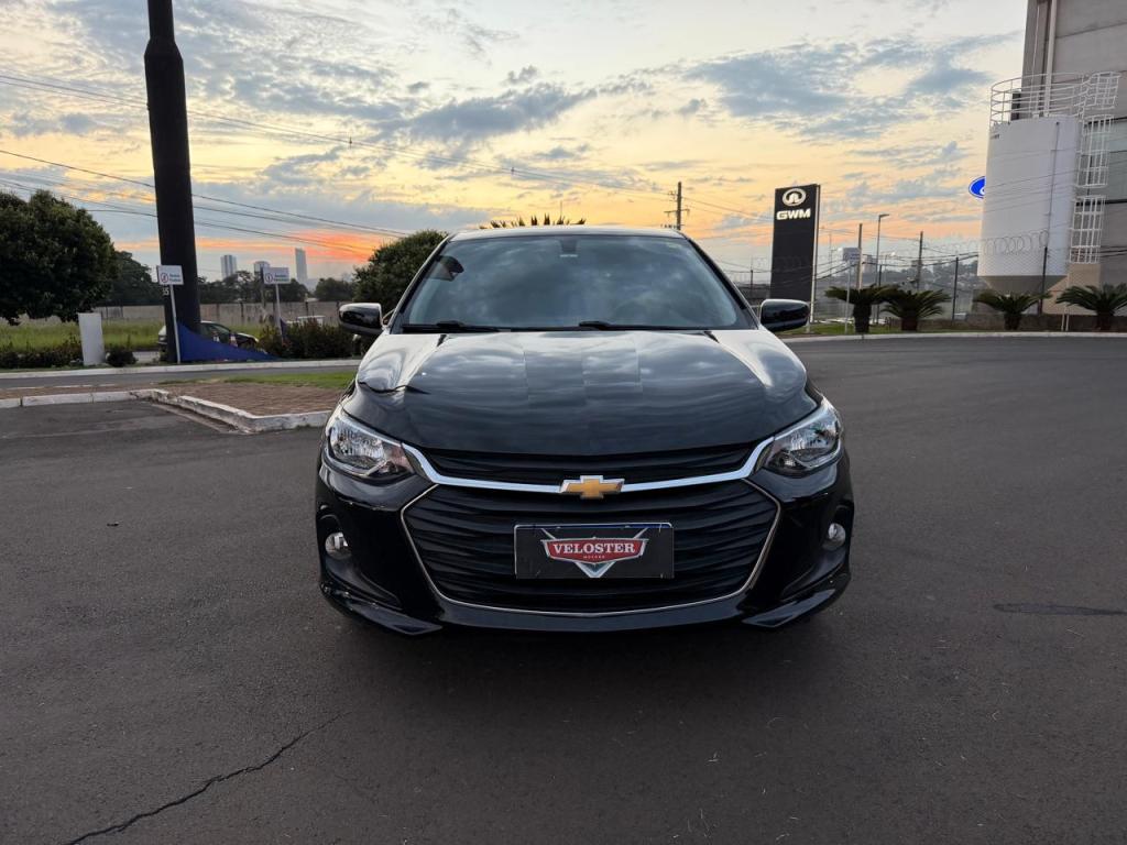 CHEVROLET Onix Hatch - Foto