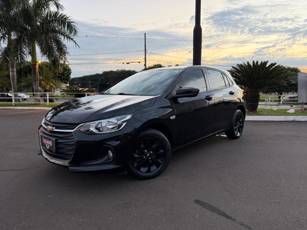 CHEVROLET Onix Hatch - Foto