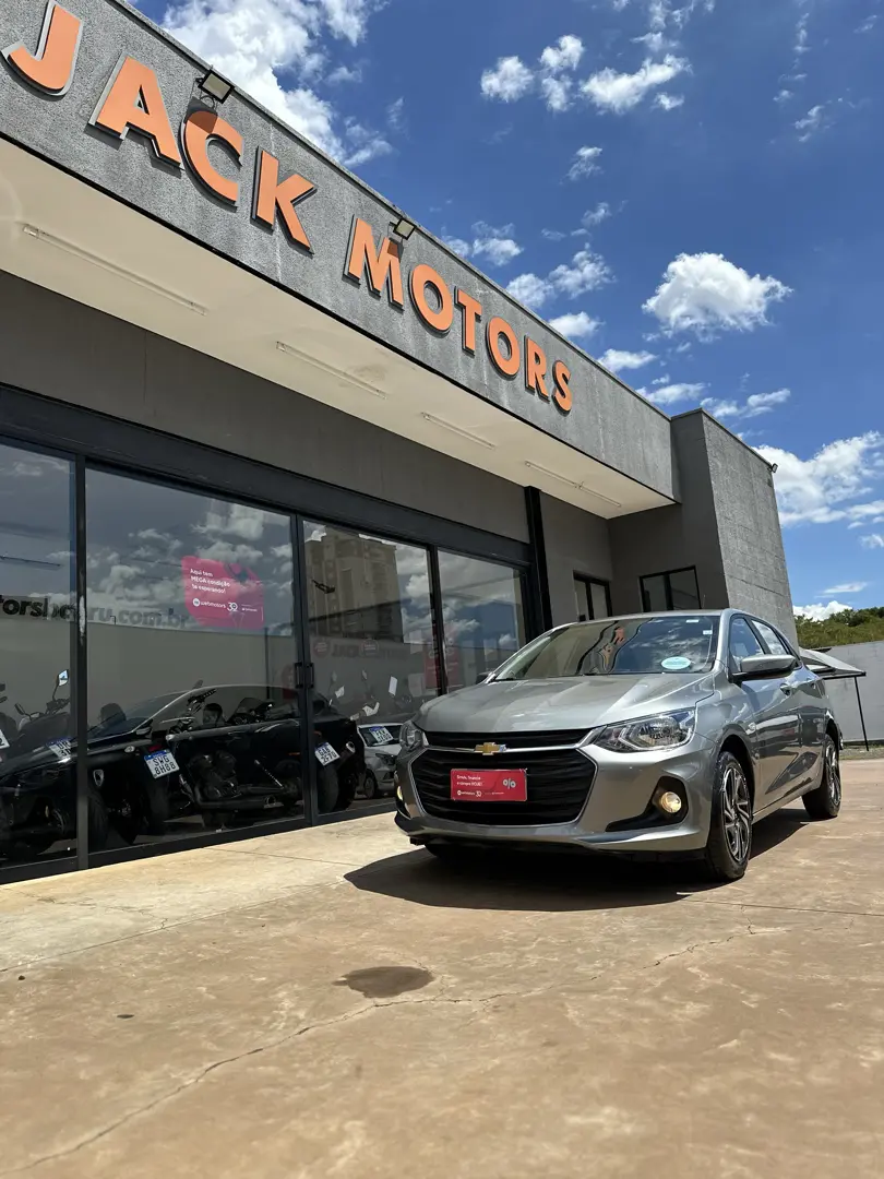 CHEVROLET Onix Hatch