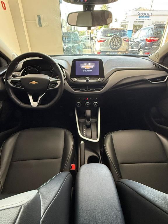 CHEVROLET Onix Hatch - Foto