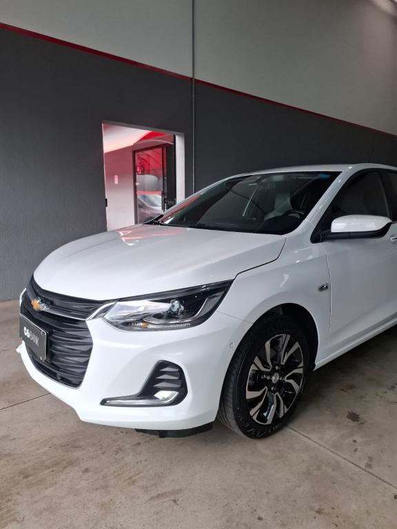 CHEVROLET Onix Hatch - Foto