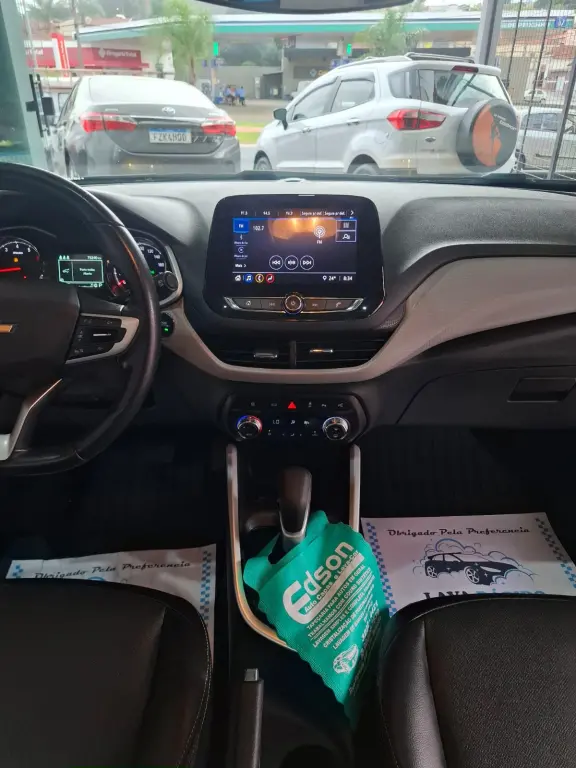 CHEVROLET Onix Hatch - Foto