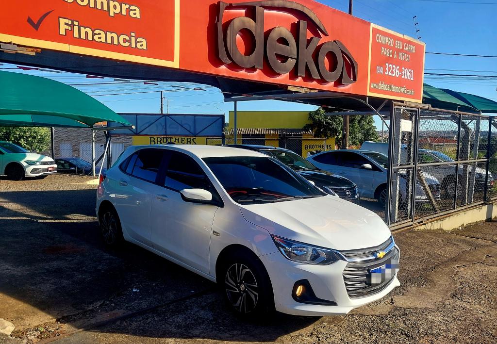 CHEVROLET Onix Hatch - Foto