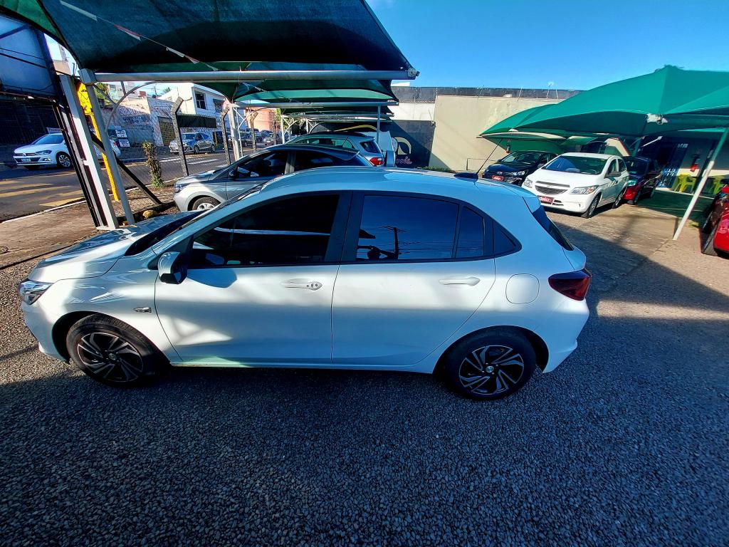 CHEVROLET Onix Hatch - Foto