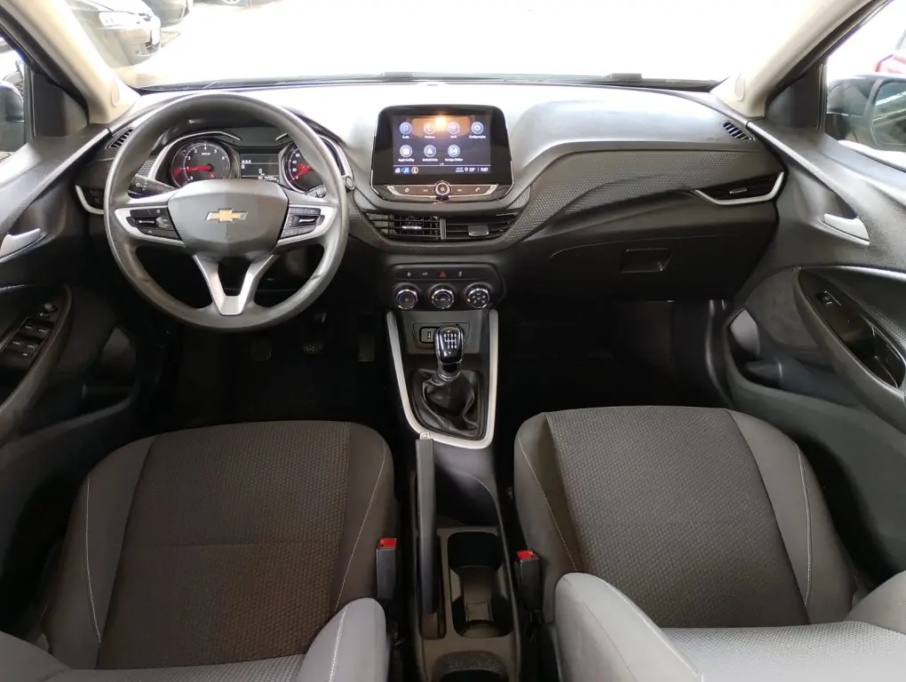CHEVROLET Onix Hatch - Foto