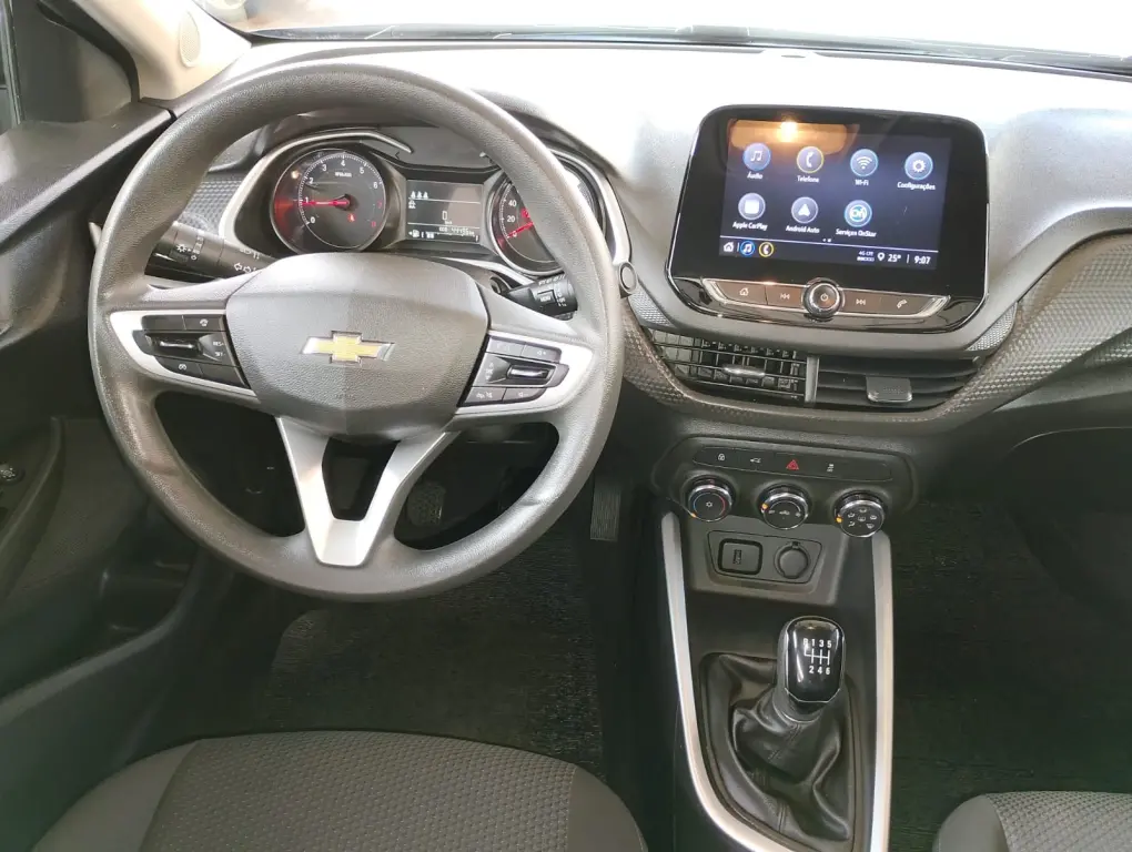 CHEVROLET Onix Hatch - Foto