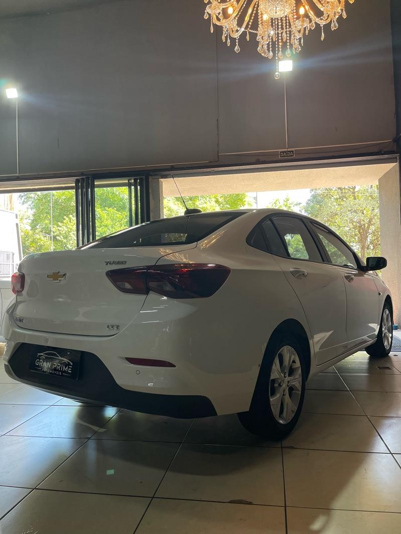 CHEVROLET Onix Hatch - Foto