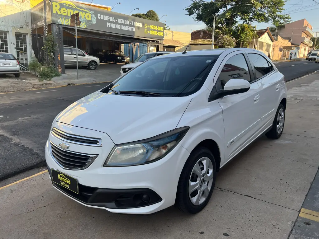 CHEVROLET Onix Hatch