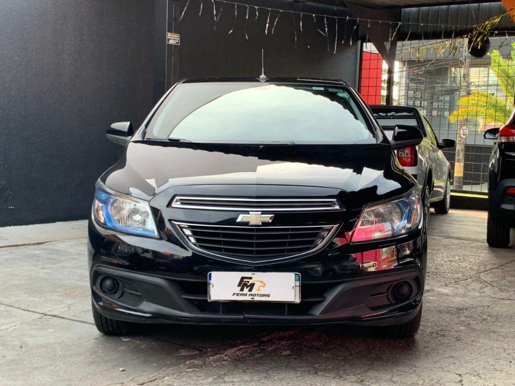 CHEVROLET Onix Hatch - Foto