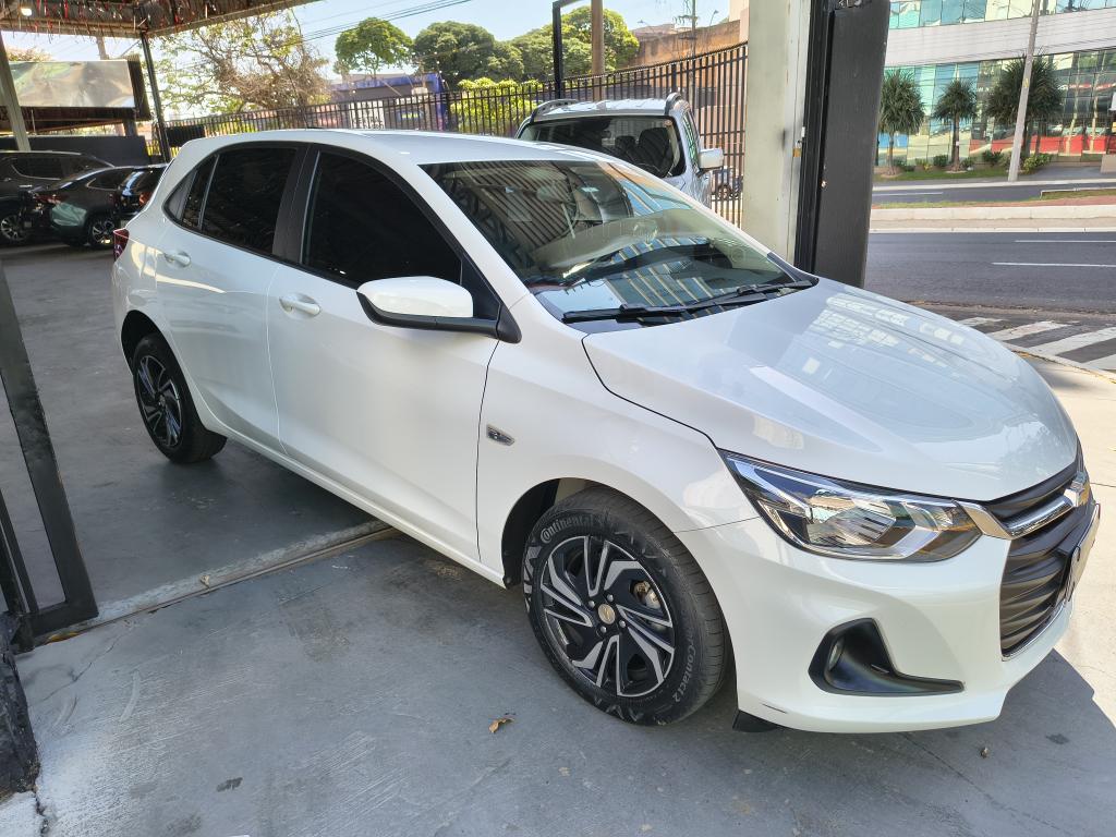 CHEVROLET Onix Hatch