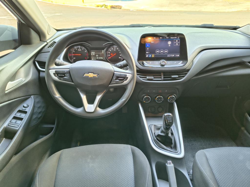 CHEVROLET Onix Hatch - Foto