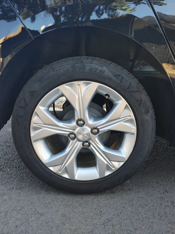 CHEVROLET Onix Hatch - Foto