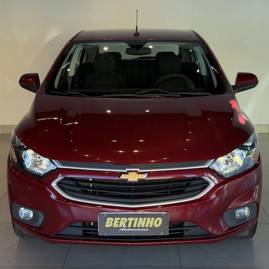 CHEVROLET Onix Hatch - Foto